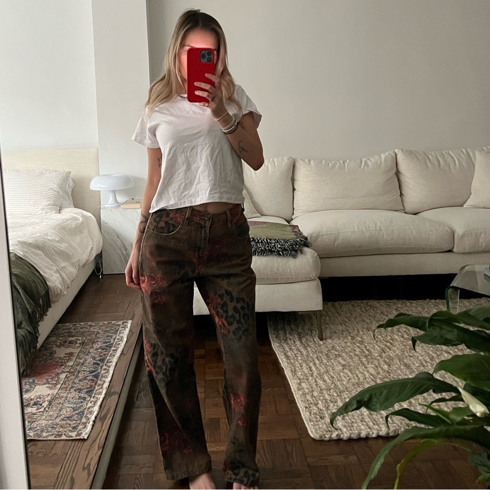 House of CB SAMIA Floral Printed Jeans - Picture 1 of 4
